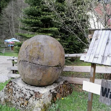 Vikendica Sljivo *